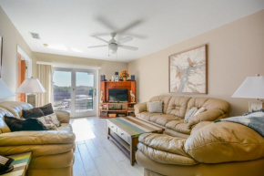 SC214-Tastefully decorated 3 bedroom 2 bath condo